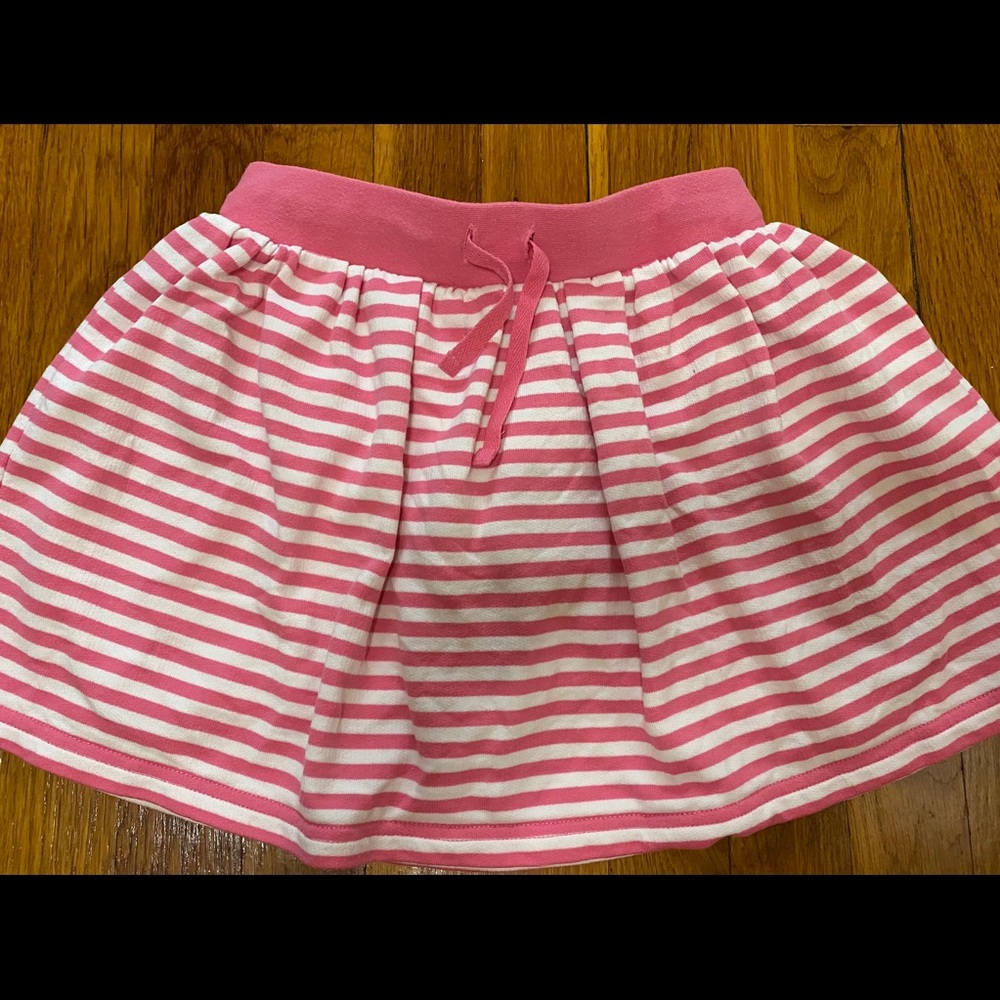 Scooter skirt with attached tumble short. Cotton.